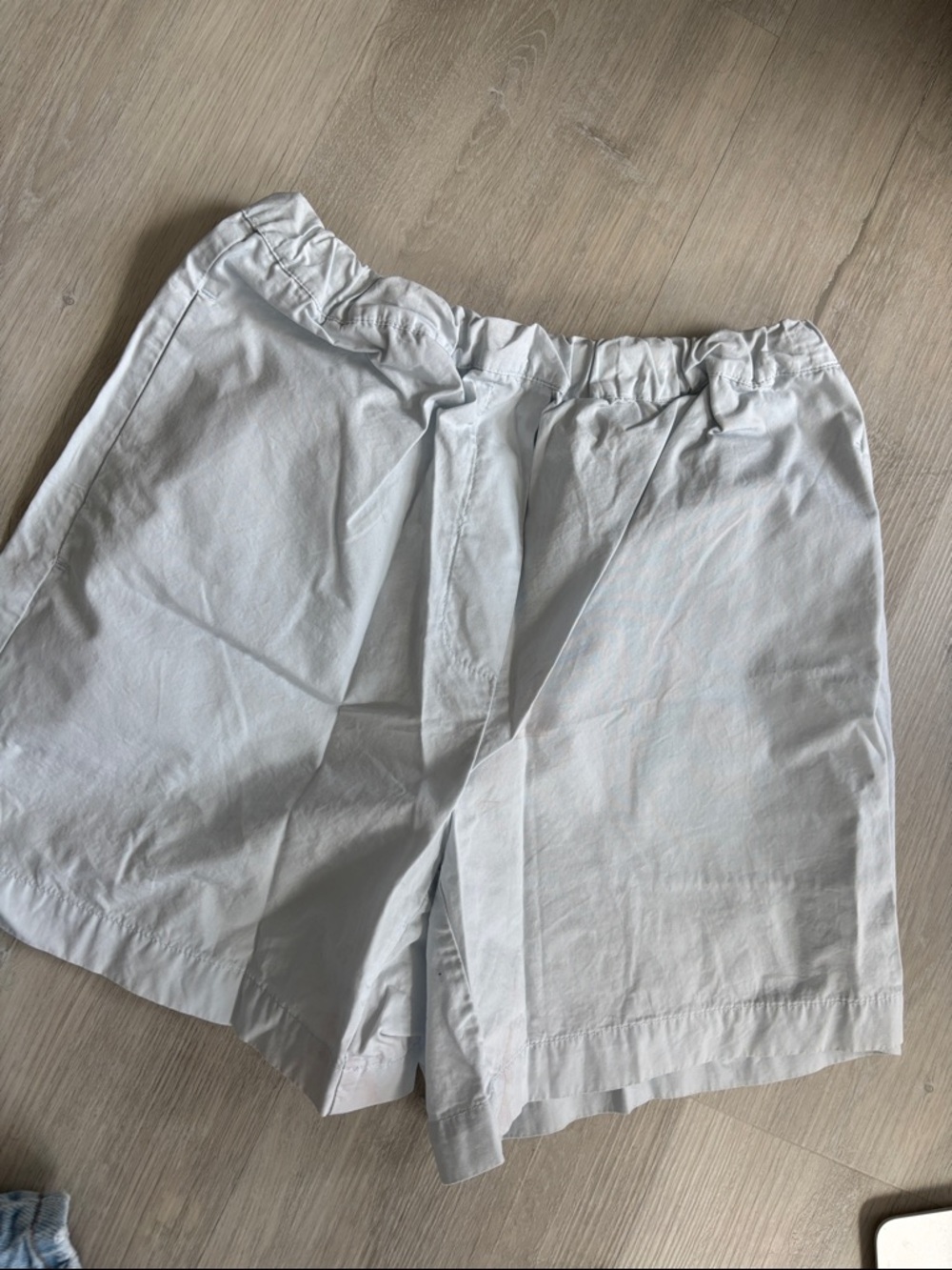 Wilfred White Flat-Front Women's Shorts